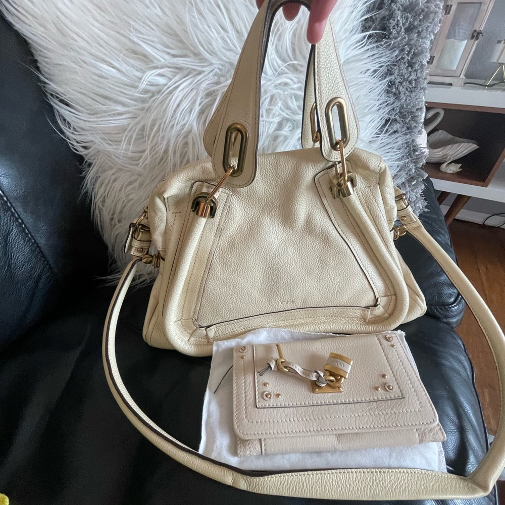 CHLOE PARATY in BEIGE color, in good condition,wallet and dust bag included